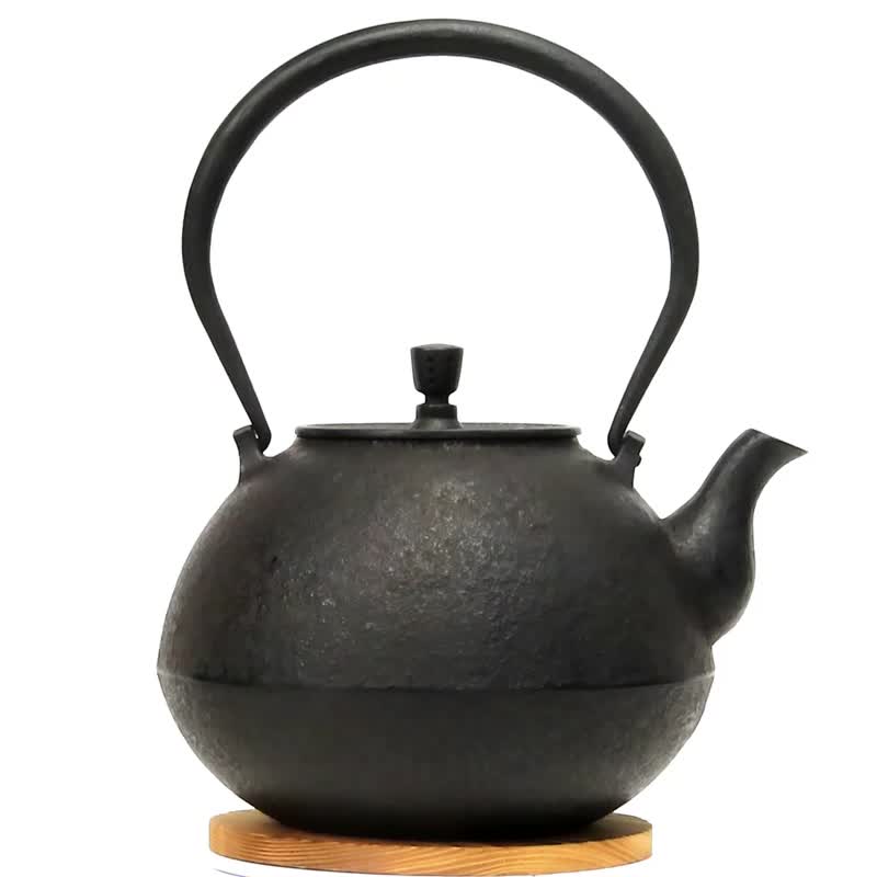鉄瓶 2L 南部鉄瓶 南部鉄器 達磨形鉄瓶 ひびき 2L - ショップ 南部鉄器 鉄瓶の専門