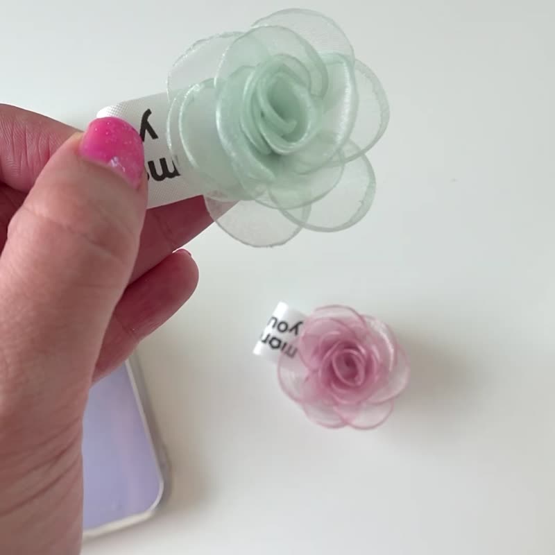 Camellia Phone grip, Popsocket, Phone Holder, Griptok to attach to the back of a mobile phone. - 手機/平板支架 - 絲．絹 紫色