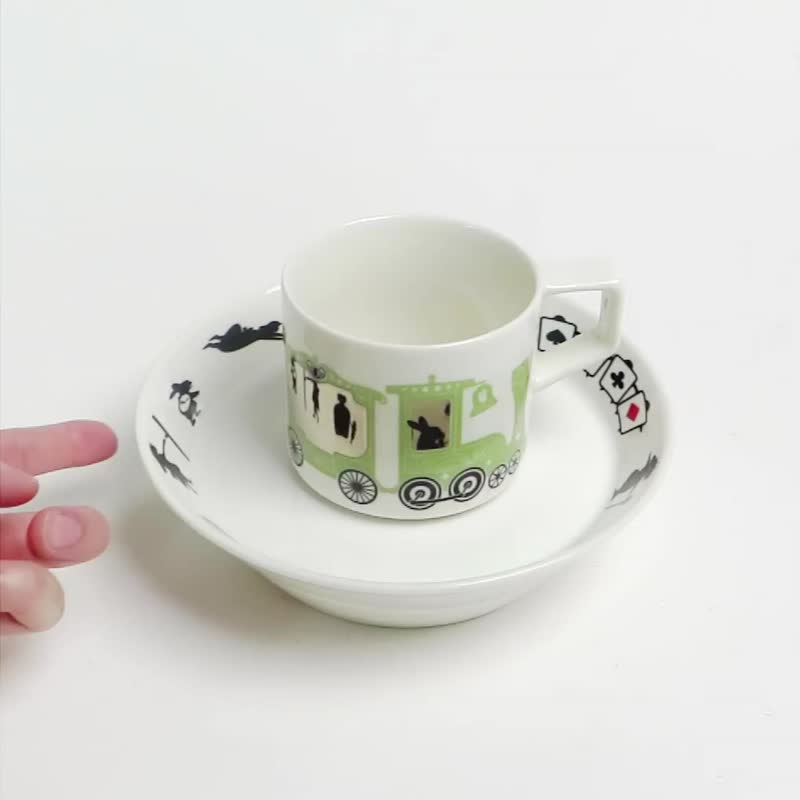 #lastpiece# biaugust DECO_ rotating coffee cup and plate set Alice in Wonderland - Mugs - Porcelain Multicolor
