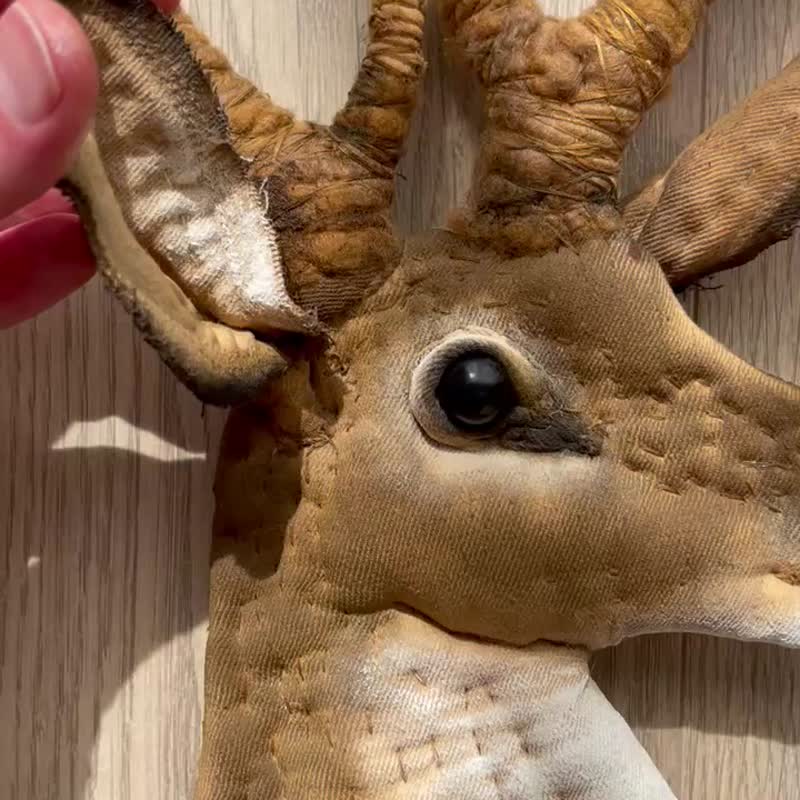 Gorgeous Deer for Interior Decoration  Textile Deer Sculpture - ตกแต่งผนัง - วัสดุอื่นๆ 