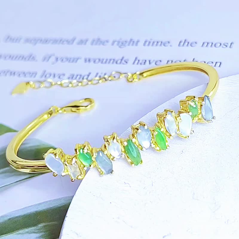 フレンチロマンス | ビルマ産グレードA翡翠　アイシーブルー、エメラルドグリーン、ホワイトフォーム　スターリングシルバー　デザイン　マルチバングルブレスレットネックレス - ブレスレット - 翡翠 