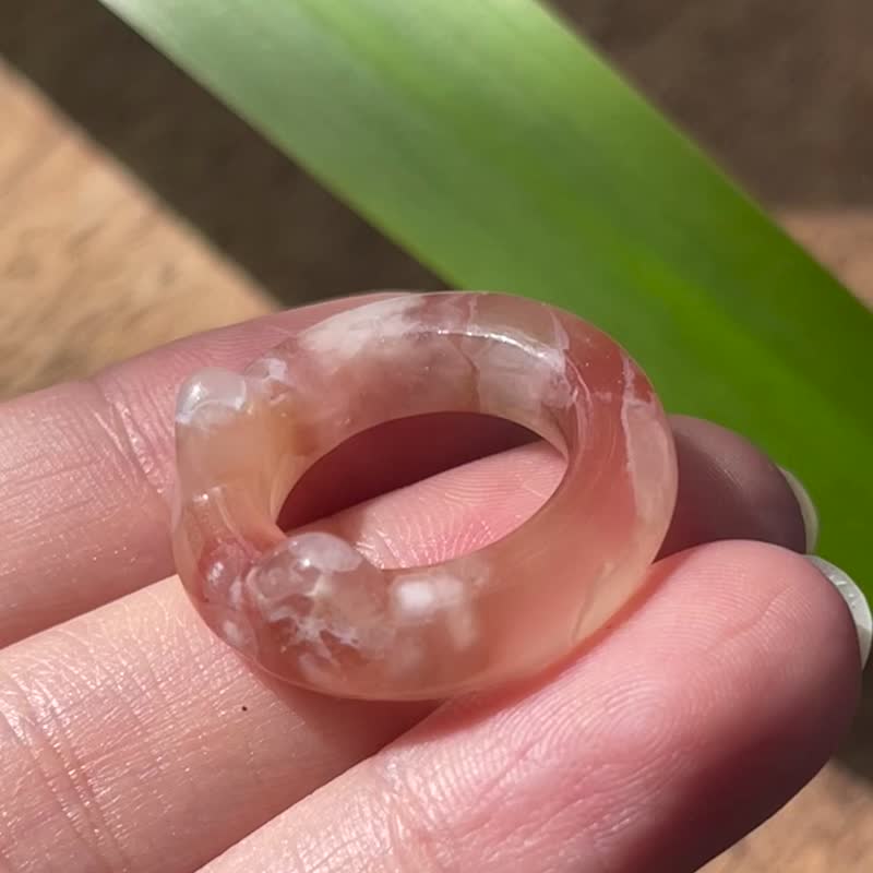 Strawberry jelly─Sakura agate. Cat ear donuts. ring. running ring - แหวนทั่วไป - เครื่องประดับพลอย หลากหลายสี