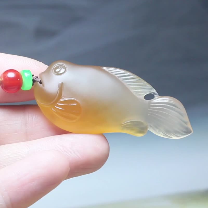 【年年有餘】天然瑪瑙|手工雕刻設計|原創小魚吊墜|魚項鏈|掛件 - 項鍊 - 玉石 橘色