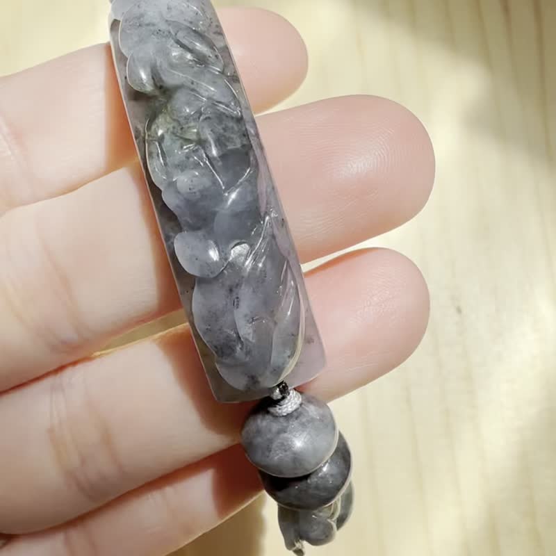 Handmade Jade Bracelet - Grey Garden - 手鍊/手環 - 玉石 黑色