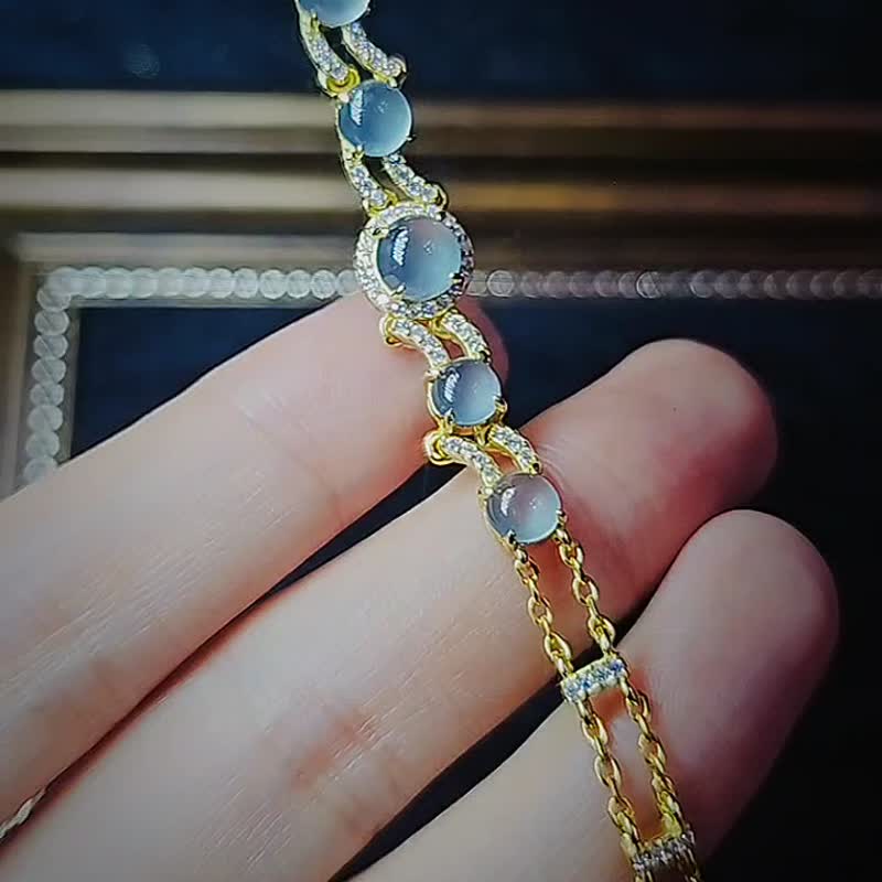 |藍剛女神鏈|A貨翡翠冰玻淡藍剛大蛋面6.2mm純銀豪鑲手鏈 - 手鍊/手環 - 玉石 