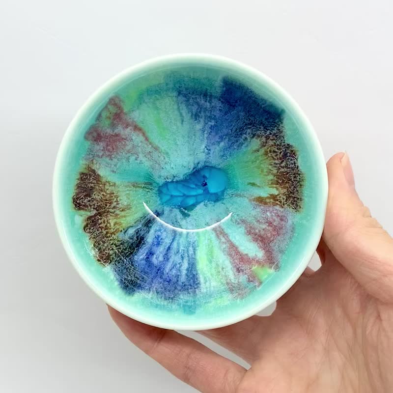 [Fast Shipping] Ice Crystal Oil Painting Landscape Tea Bowl 130ml Qiu Yuning Yingge F5-01 - Teapots & Teacups - Porcelain Multicolor