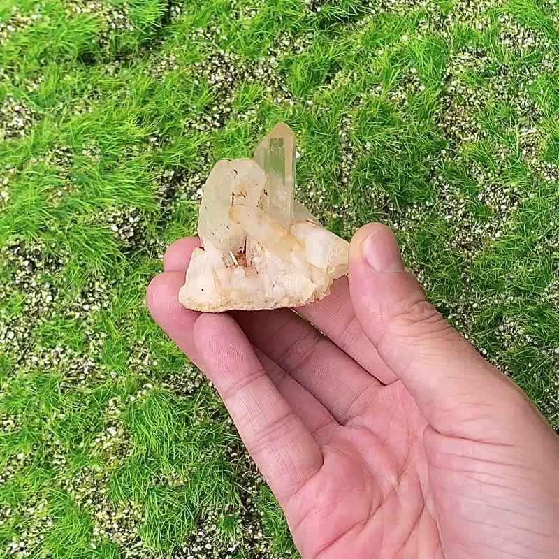 天然原礦招財黃 黃皮小白水晶簇 白水晶 療癒 開運 消磁淨化 - 擺飾/家飾品 - 水晶 白色