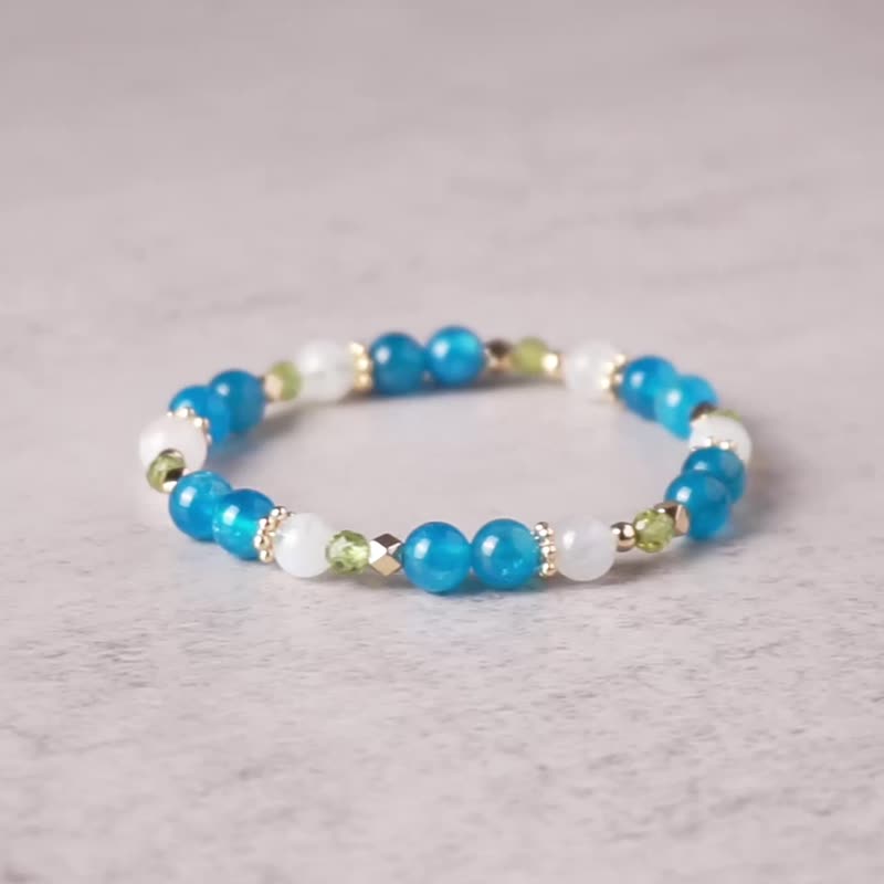 The Secret Treasure of Atlantis // Blue Stone Moonstone Stone Bracelet // Connecting People - Bracelets - Crystal Blue