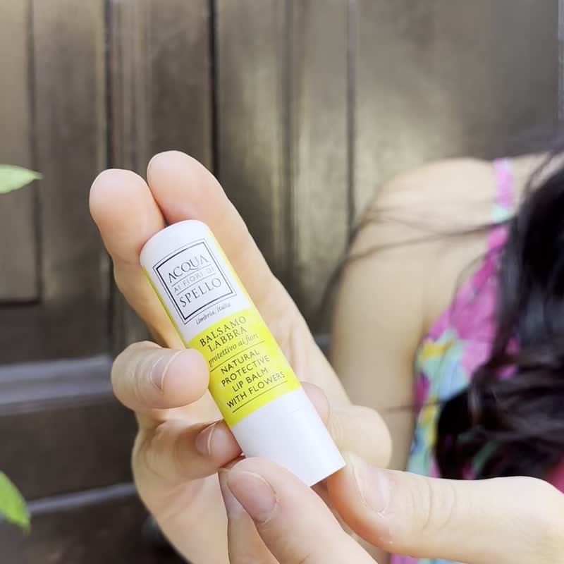 Ultra-nourishing Flower Lip Balm 4.5ml - ลิปกลอส - พลาสติก 