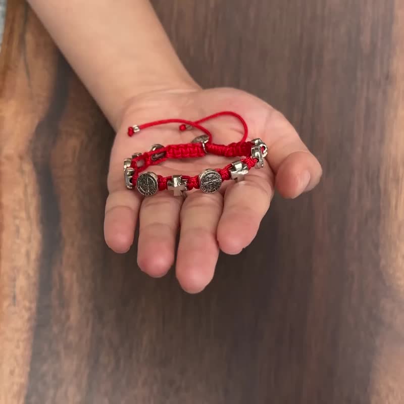 Saint Benedict and Cross Catholic Bracelet Red Handwoven Adjustable length - สร้อยข้อมือ - วัสดุอื่นๆ สีแดง