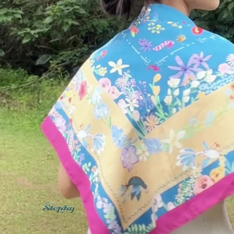 【大絲巾精美禮盒】春語藍底花大絲巾連絲巾扣高雅禮盒 - 絲巾 - 其他材質 