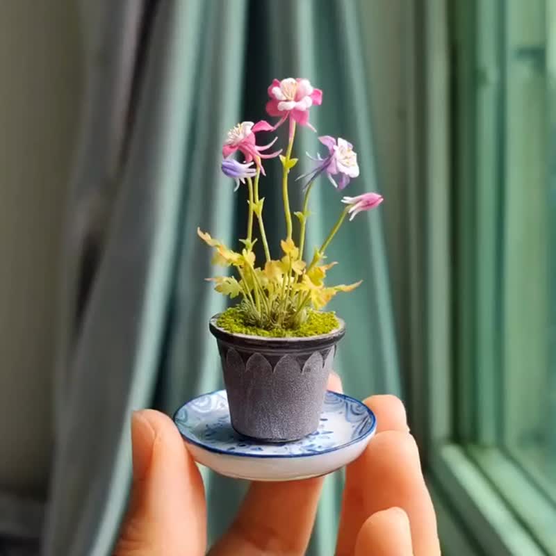 Cat's Paw Flower Miniature Clay Potato Mini Plant - Items for Display - Clay Multicolor