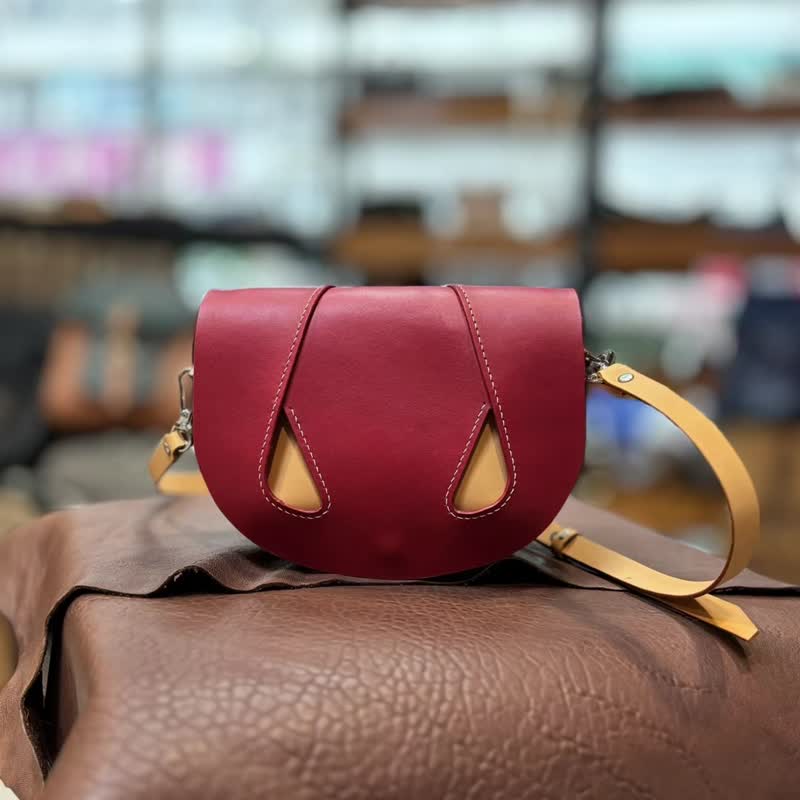 Pumpkin bag, made of high-grade vegetable tanned leather, exquisite carving, beautiful lines, highlighting your own style - Messenger Bags & Sling Bags - Genuine Leather Red