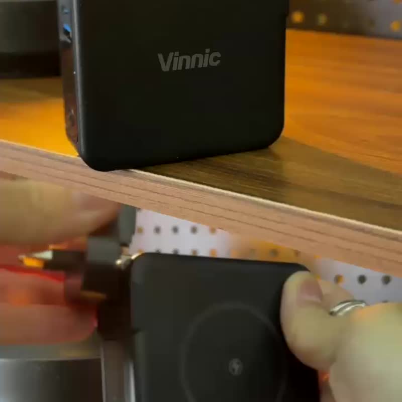 Vinnic PANGPOCHE 三合一 10,000mAh 磁吸式行動充電 + 充電火牛 - 行動電源/充電線 - 塑膠 黑色