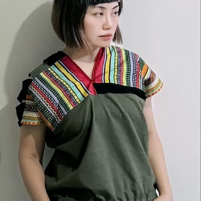 民族風彩色幾何圖騰黑色線條撞色軍綠色空氣感鏤空四角衣罩衫 - 女襯衫 - 棉．麻 多色