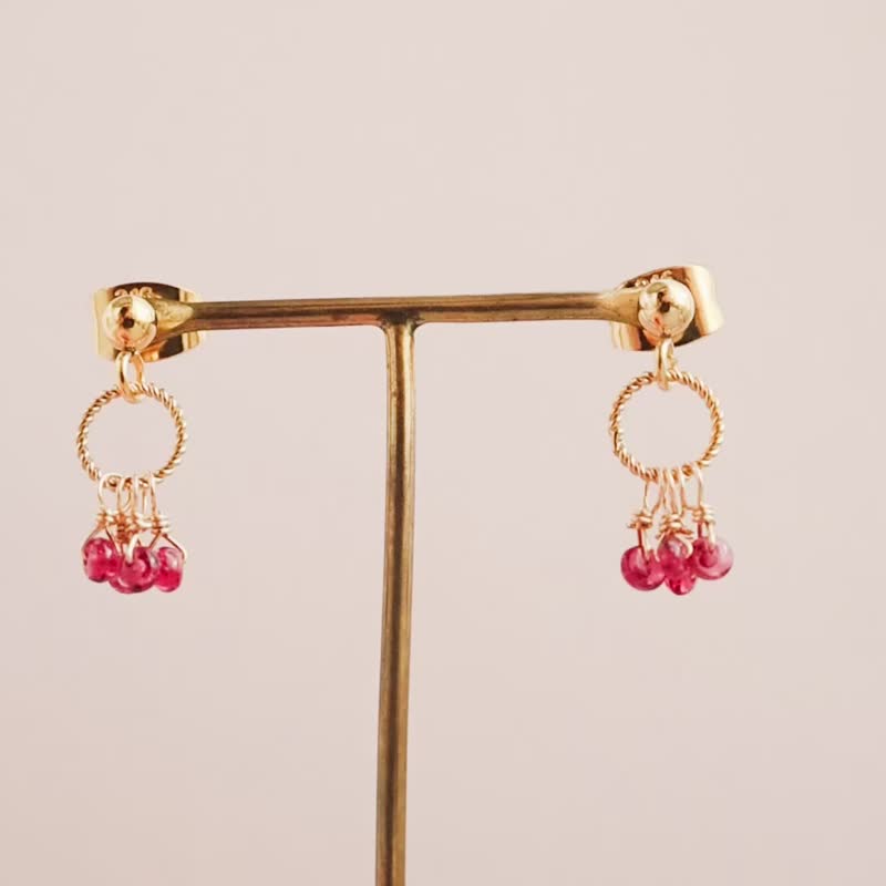 Spinel Red Spinel Pierced Earrings Clip-On Earrings Charms - ต่างหู - หิน สีแดง