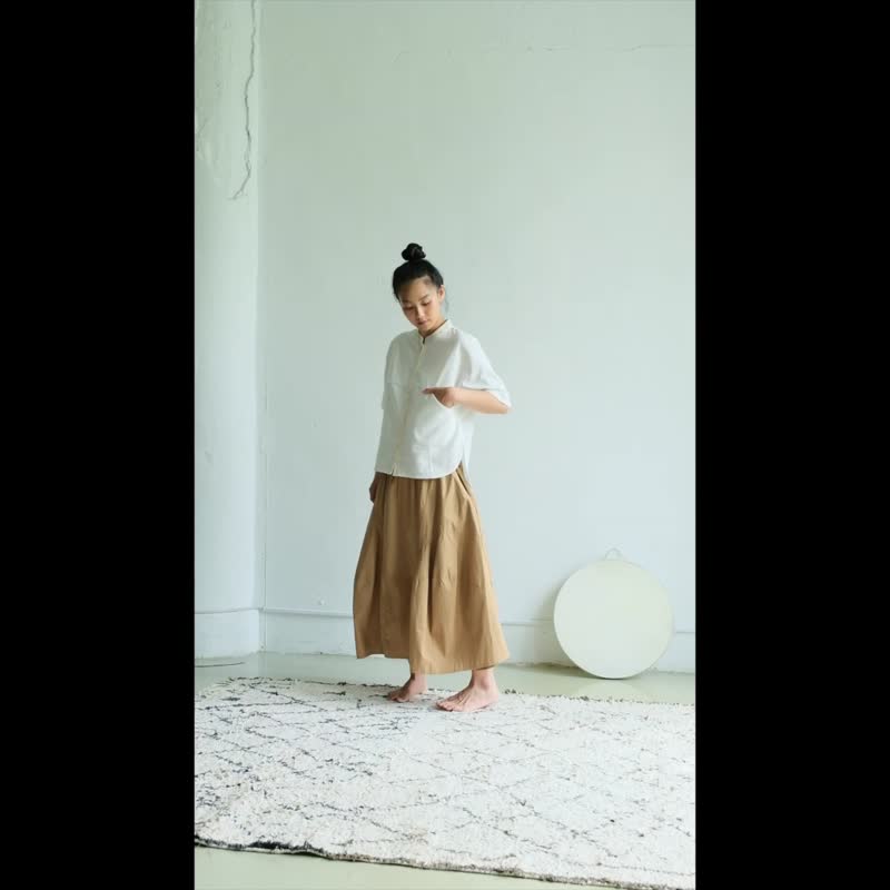 前短後長弧形襯衫 / 亞麻 黑 - 女襯衫 - 棉．麻 黑色