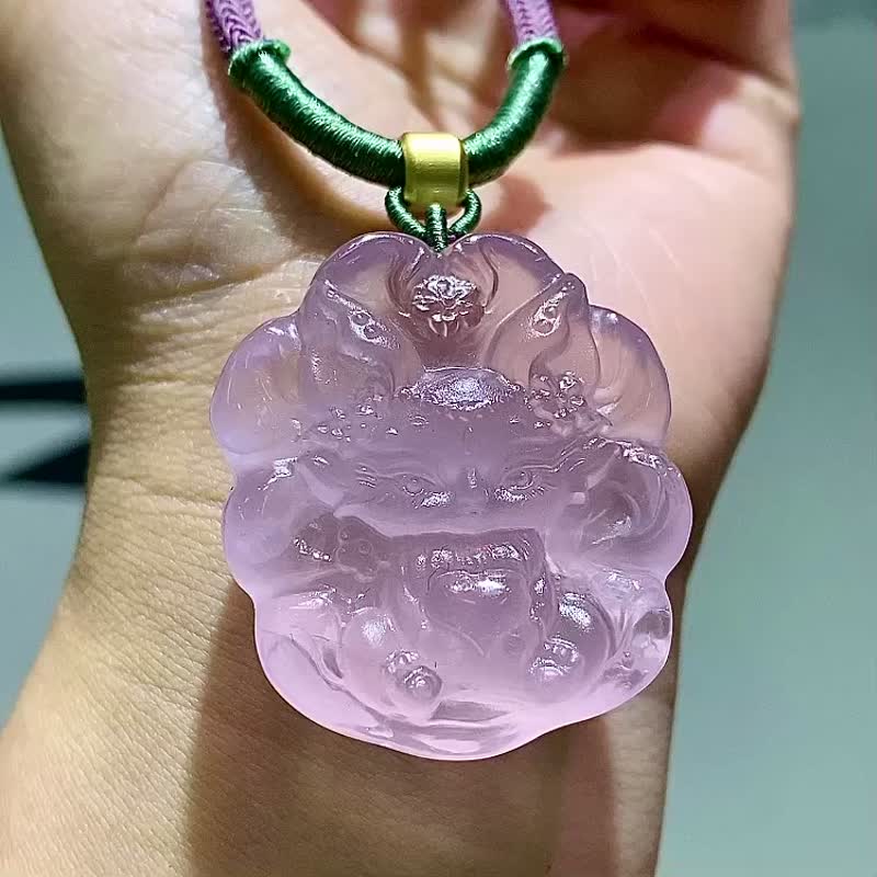 天然莫桑比克粉水晶千年九尾狐吊墜雕工精湛栩栩如生顏色 - 項鍊 - 水晶 