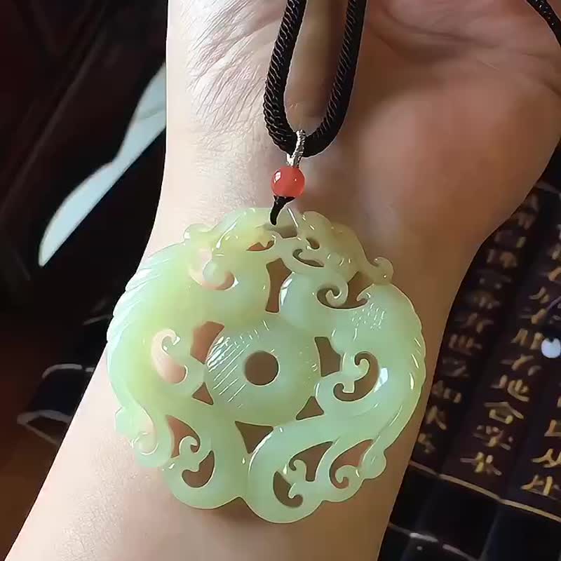 和田玉 糖料俏色 精緻 吊墜 精雕復古龍鳳牌 寓意龍鳳祥和 - 吊飾/掛飾 - 水晶 