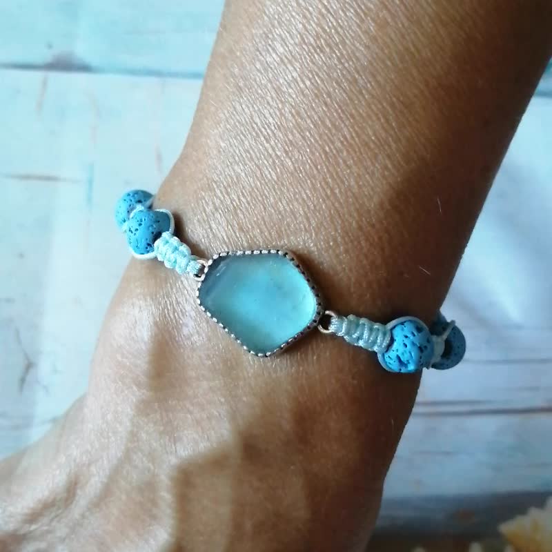 Beach bracelet.Sea glass bracelet for Beach wedding jewelry.Handmade jewelry - 手鍊/手環 - 玻璃 藍色