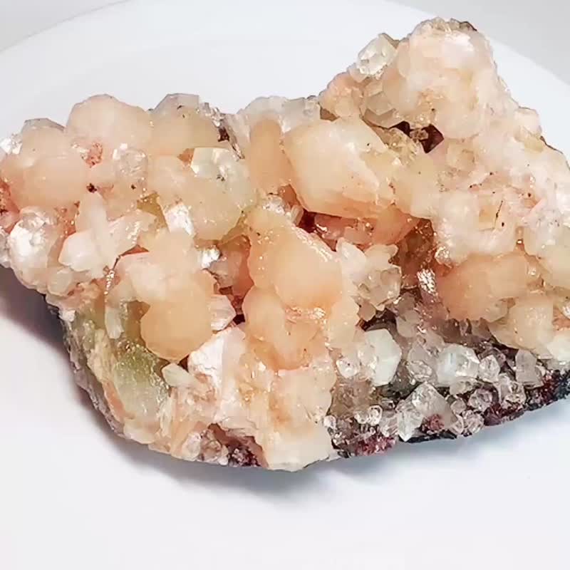 Crystal Corner 隅石丨印度鑽石.橘沸石.紅沸石共生綠色魚眼石270 - 擺飾/家飾品 - 水晶 