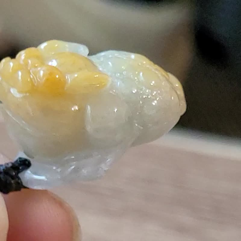 【親翠】天然翡翠 冰黃鴻運當頭三足金蟾頭大呆萌可愛項鍊 | 招財 - 項鍊 - 玉石 黃色