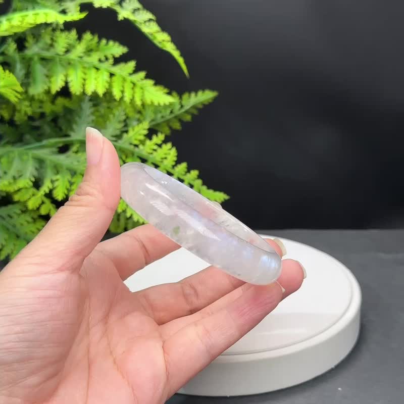 高品質 藍月光石手鐲 60MM 冰透藍光共生碧璽 浪漫力量靜雅柔美 - 手鍊/手環 - 寶石 藍色
