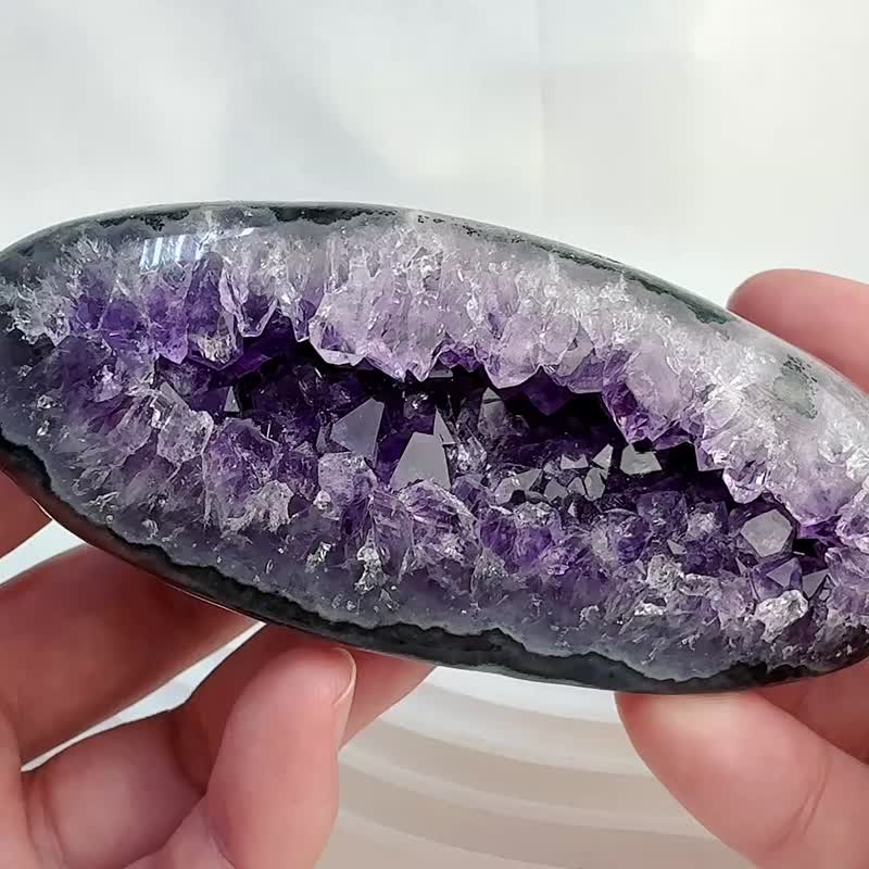 聚財/聚氣/高磁場-錢袋子紫晶洞擺件 - 擺飾/家飾品 - 水晶 