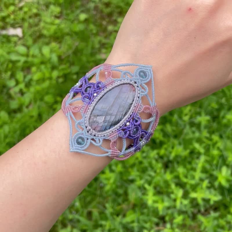 Wax thread weaving/gradient wide version/purple Silver labradorite bracelet - สร้อยข้อมือ - เครื่องประดับพลอย สีม่วง