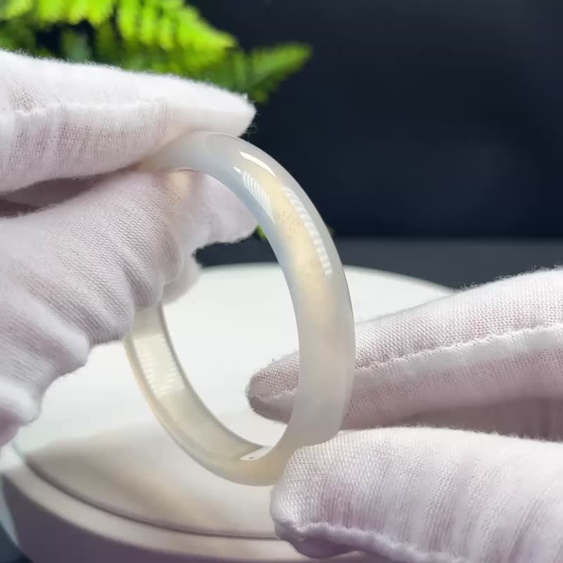 高品質 白瑪瑙手鐲 50MM 高冰透起剛飄白婚紗 辟邪納福純潔素雅 - 手鍊/手環 - 半寶石 白色