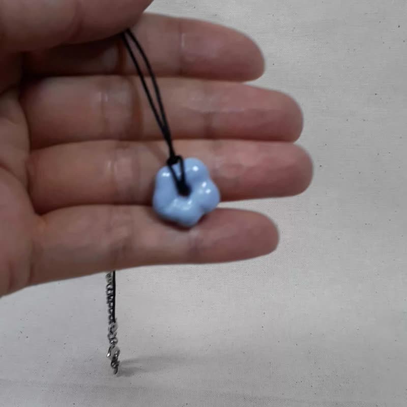 ceramic flower necklaces - 項鍊 - 瓷 多色