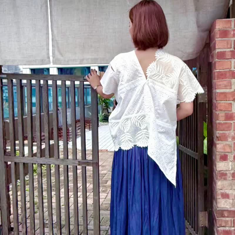 Unique Pure Cotton Embroidery White Romantic Floral Lace Asymmetrical Side Tie Square Top - เสื้อเชิ้ตผู้หญิง - ผ้าฝ้าย/ผ้าลินิน ขาว
