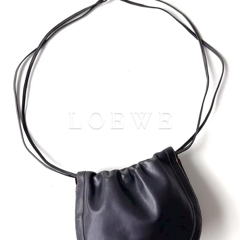 LOEWE深咖啡真皮側背包F84 vintage - 側背包/斜背包 - 真皮 咖啡色