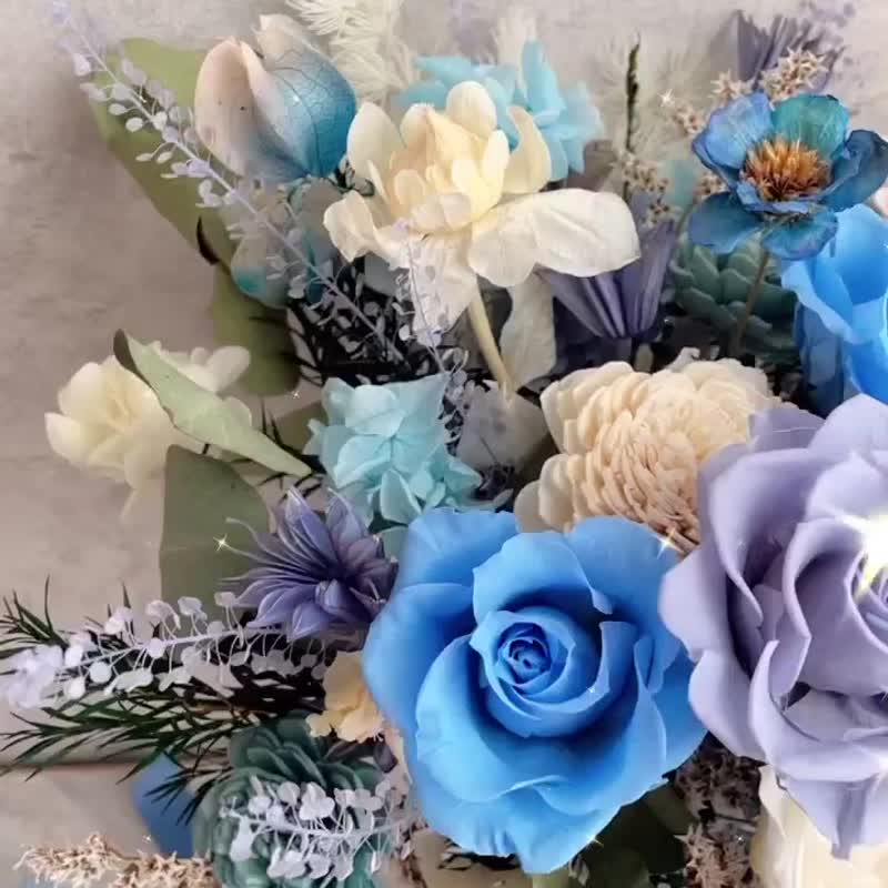 Dried Flowers Bouquet MARSEILLE, Blue Decorative Bouquet of Natural Dried  and Preserved Flowers, Eco-responsible , Blue Wedding Bouquet 
