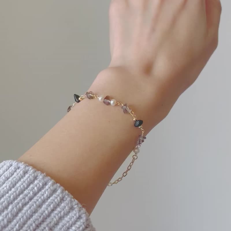 handmade bracelet - Earrings & Clip-ons - Crystal Black