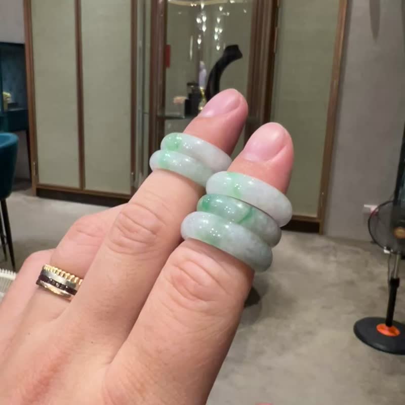 嫩芽 | 冰飄綠玉圈戒 - 戒指 - 玉石 綠色