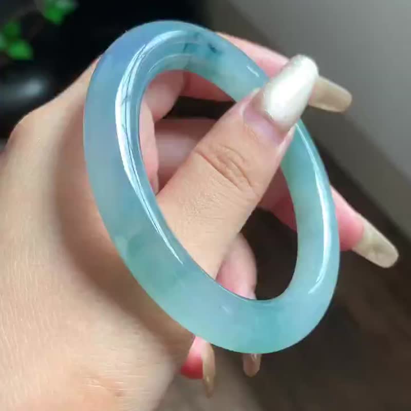 冰種翡翠天然翡翠玉鐲 A玉手鐲 玉鈪 • 冰種藍紫飄花翡翠圓鐲 - 手鍊/手環 - 玉石 藍色