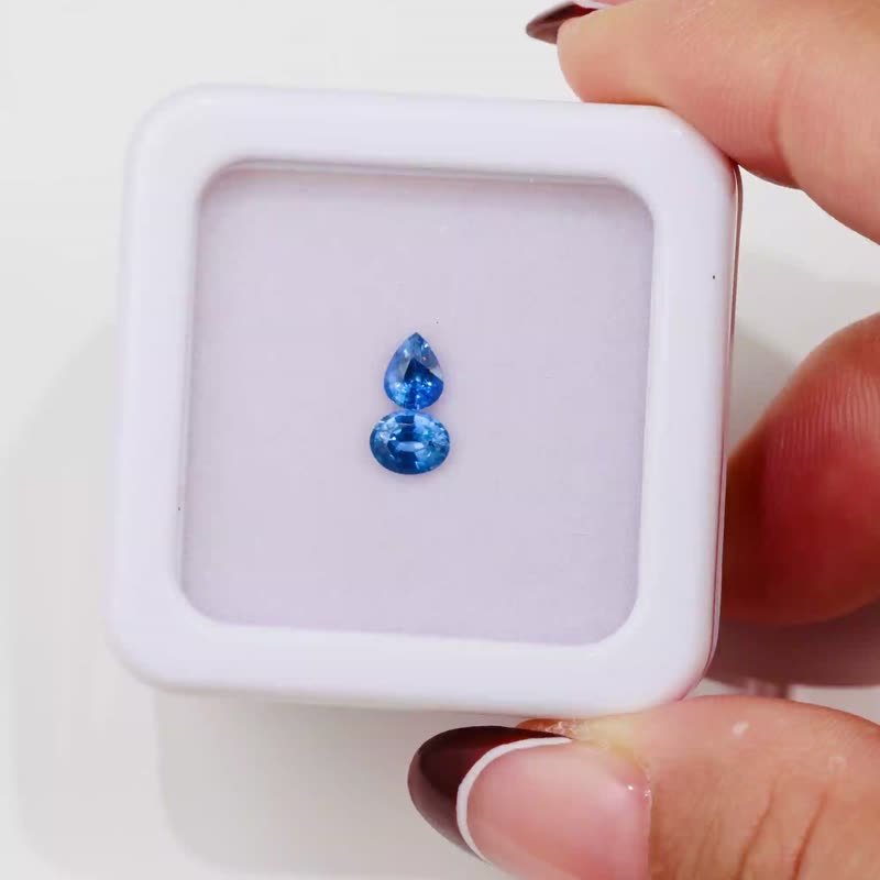 Monochrome wulu blue cornflower color #3 sapphire gem kit 4.5mmx3.5mm pear oval - สร้อยคอ - เครื่องเพชรพลอย สีน้ำเงิน