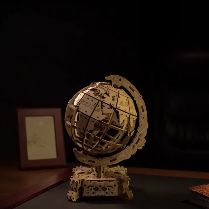 WOODEN CITY - World Globe / 3D Model - Wood, Bamboo & Paper - Wood Khaki