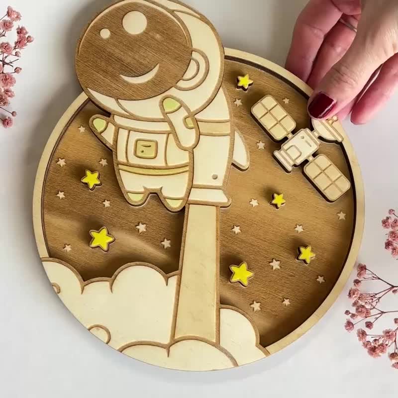 Astronaut Wooden Baby Room Sign - Rocket Stars - Nursery Decor - Handpainted - 兒童家具 - 木頭 
