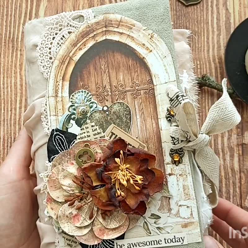 Family junk journal handmade Vintage diary Romantic heritage notebook - 筆記本/手帳 - 紙 咖啡色