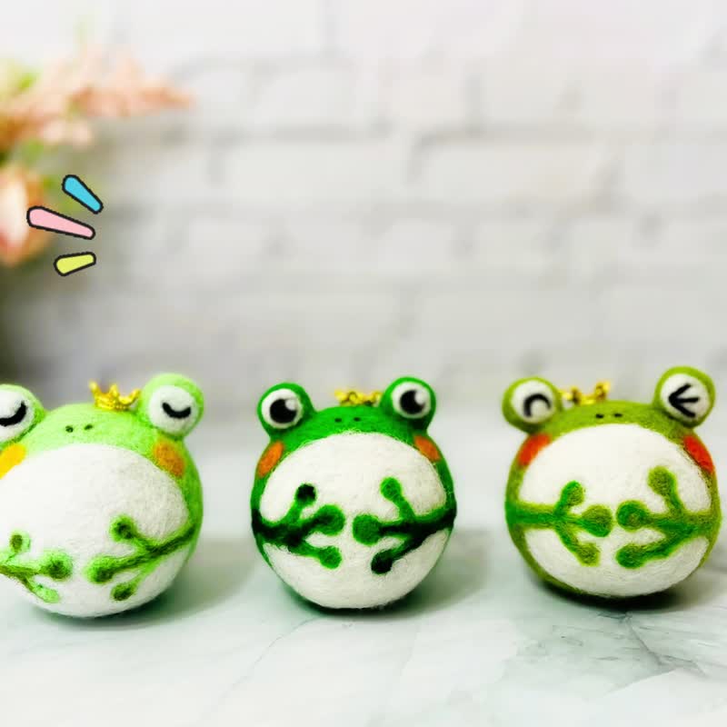 Frog Prince Wool Felt Tumbler - ของวางตกแต่ง - ขนแกะ 