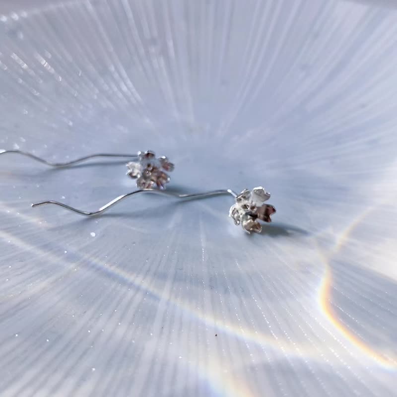 櫻花 - 純銀耳針 耳環 彎曲造型長耳勾 手工 - 耳環/耳夾/耳骨夾 - 純銀 銀色