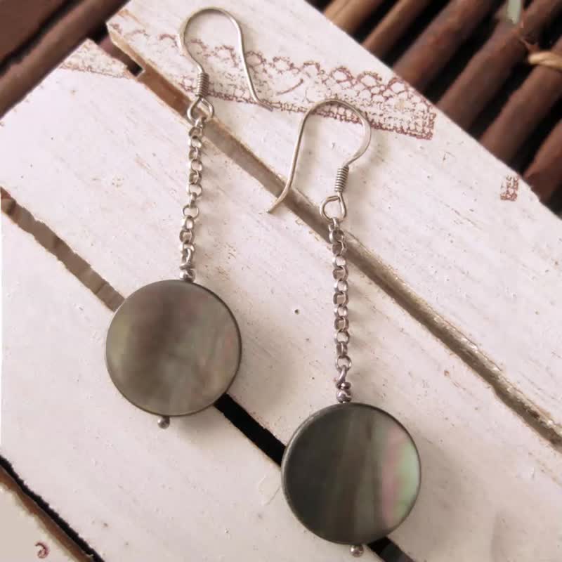 Christmas gift box|Sterling silver design earrings shell (ear hook)/round long earrings - ต่างหู - เปลือกหอย สีเงิน