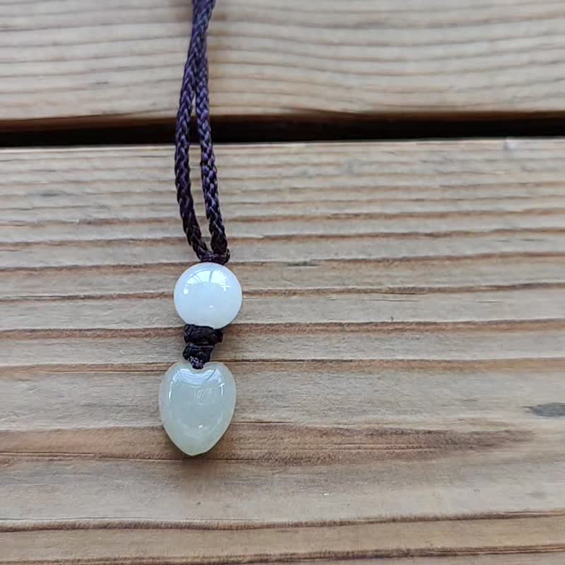 【親翠】天然翡翠 冰優雅白珠種水愛心調整式繩鏈 - 項鍊 - 玉石 多色