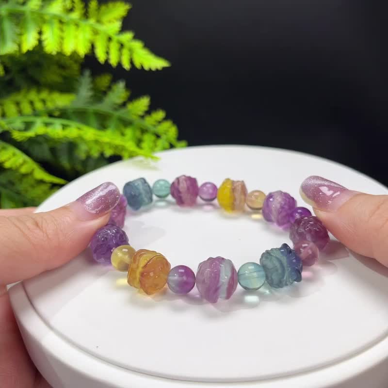 冰透多彩糖果 醒獅螢石設計手串 12mm 單圈水晶手鏈 飾品珠女款 - 手鍊/手環 - 水晶 多色