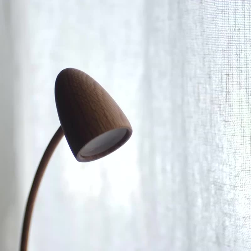 Touch light wooden handcrafted LED light USB Plug - โคมไฟ - ไม้ สีกากี