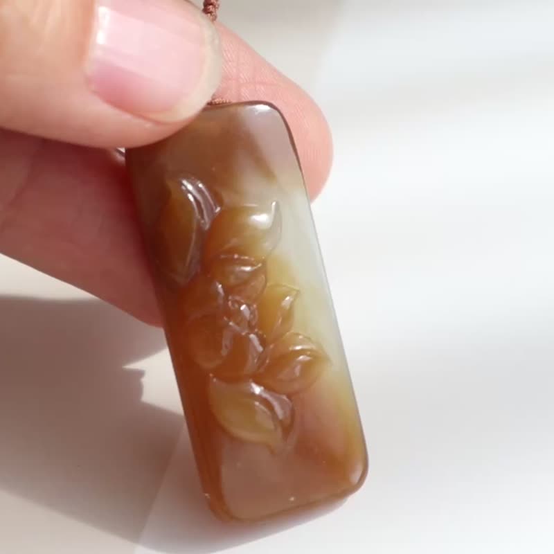 天然新疆老紅糖料和田玉項鏈雕花無事牌吊墜雕刻荷花寓意和和美美 - 項鍊 - 玉石 