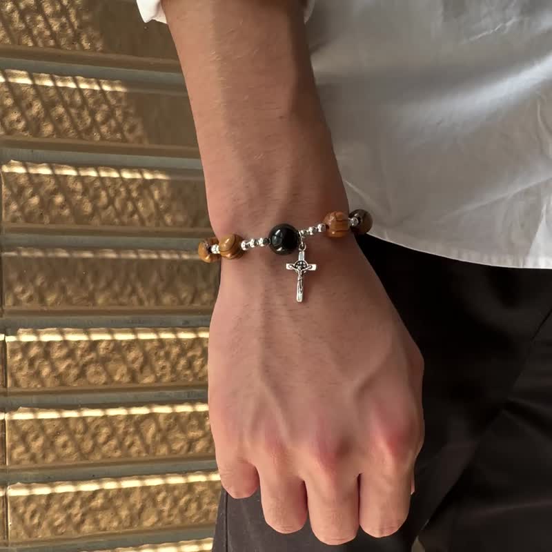 Bracelet imported 8mm olive wood beads 12mm black agate crucifix silver beads - Bracelets - Wood 
