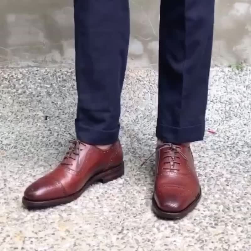 グッドイヤーの手作りの革の三節彫りのオックスフォードの靴の彫りの革の靴のオックスフォードのブローグはカスタマイズすることができます - ブーツ メンズ - 革 ブラック